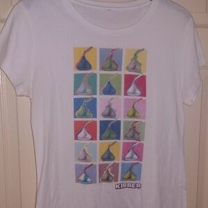 CANDY KISSES GRAPHIC SHIRT WHITE LARGE